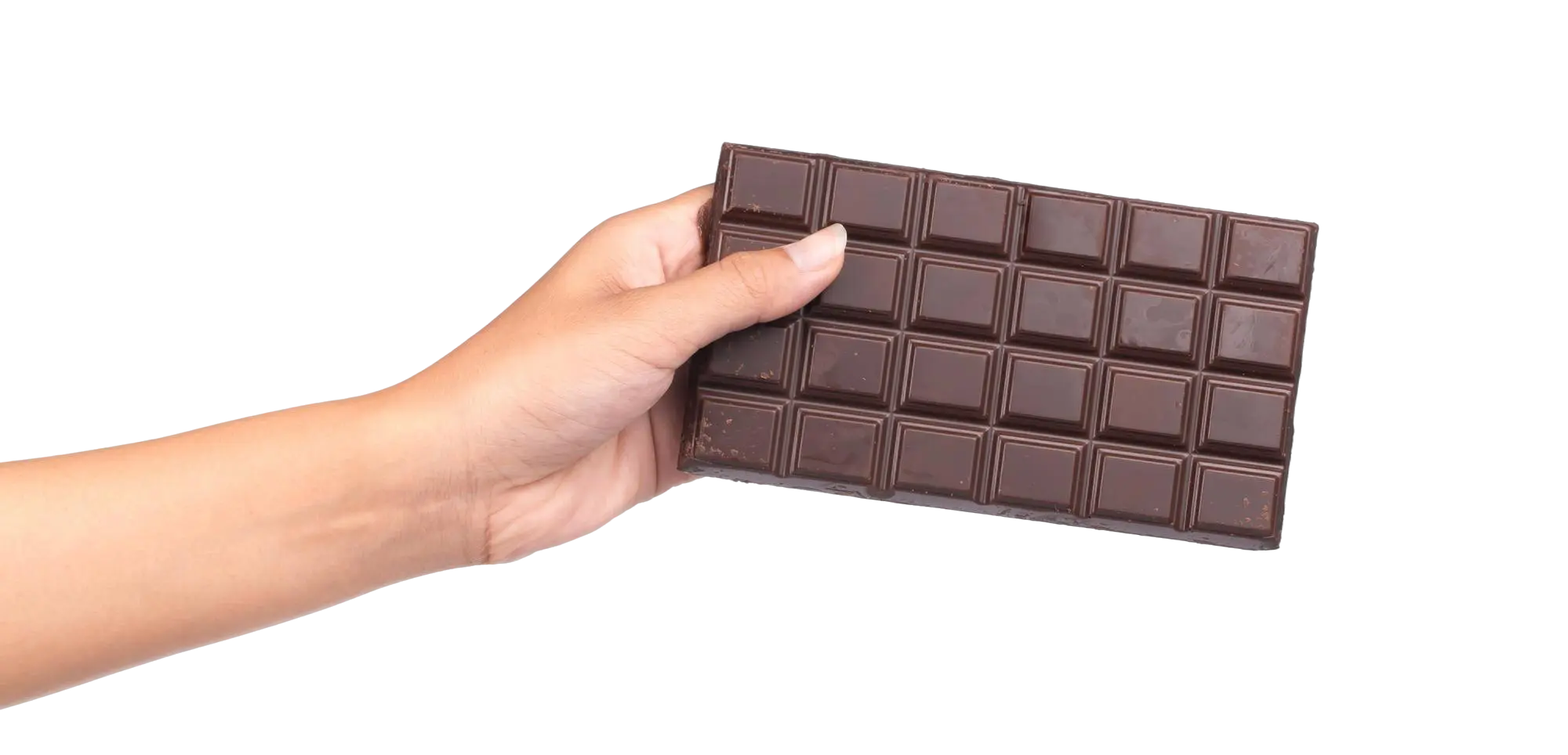 Barra de chocolate en una mano